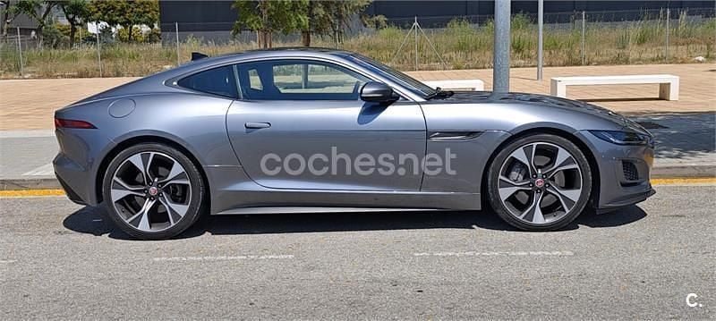 Gris / plata Usado 2021 Jaguar F-Type First Edition Coupe | 57.500 € (Caro) - Imagen 1/4
