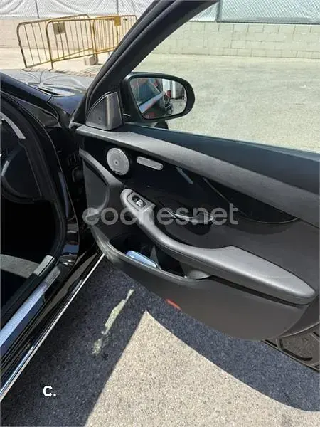 Usado Mercedes C200 150 CV (110 kW) 2019 Negro Familiar