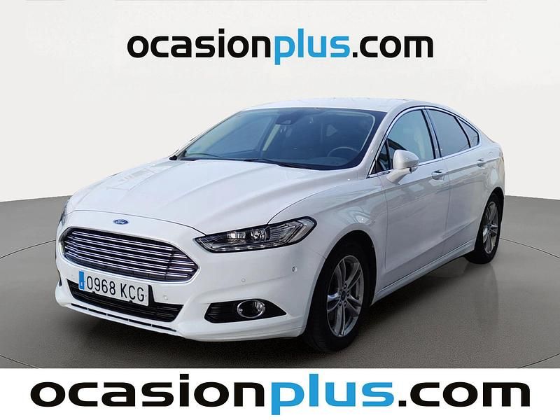 Usado Ford Mondeo Titanium 160 CV (117 kW) 2017 Blanco Berlina