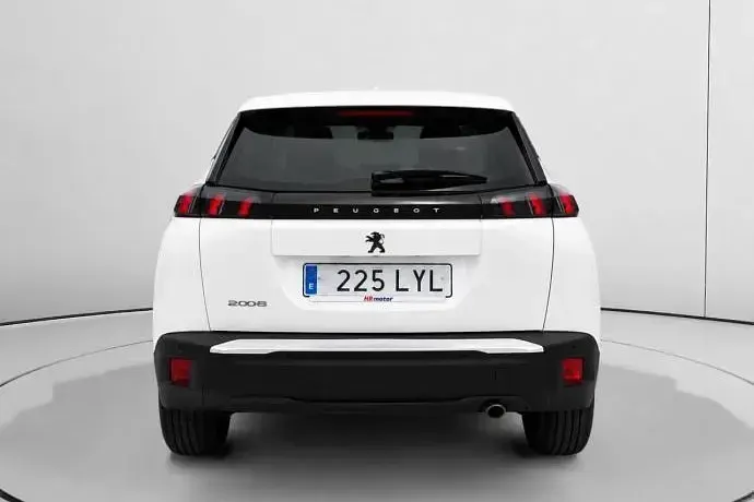 Usado Peugeot 2008 Active 110 CV (80 kW) 2022 Blanco SUV