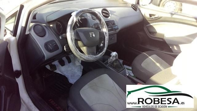 Usado Seat Ibiza I-Tech 75 CV (55 kW) 2015 Blanco Utilitario