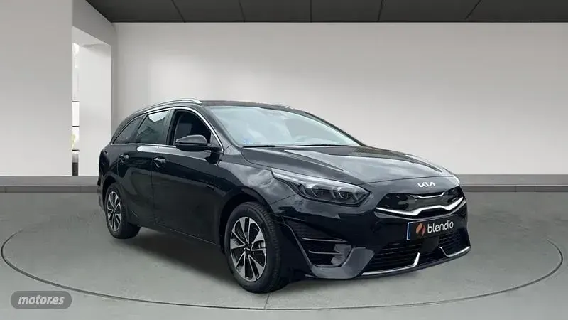 Usado Kia Ceed Sportswagon 141 CV (103 kW) 2025 Negro Familiar