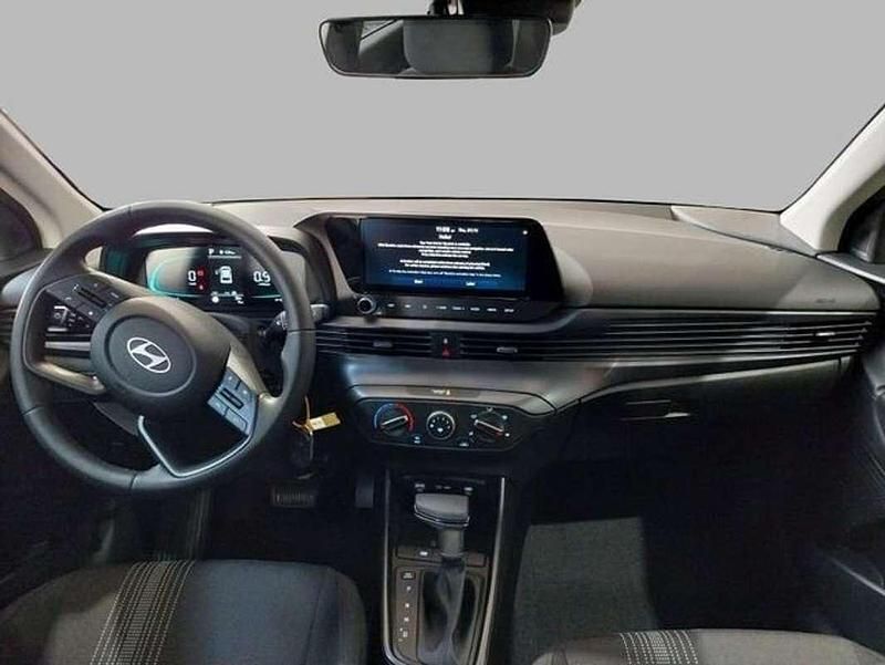 Usado Hyundai i20 101 CV (74 kW) 2024 Verde Utilitario