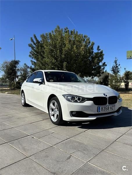 Używany BMW 318 Comfort Edition 143 KM (105 kW) 2014 Biały Sedan/Limuzyna