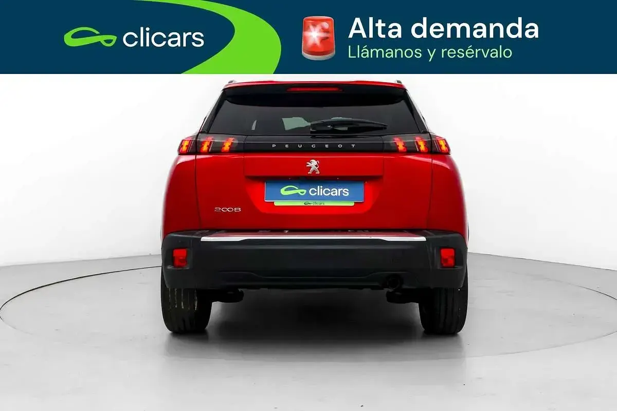Usado Peugeot 2008 Allure 101 CV (74 kW) 2021 Rojo SUV