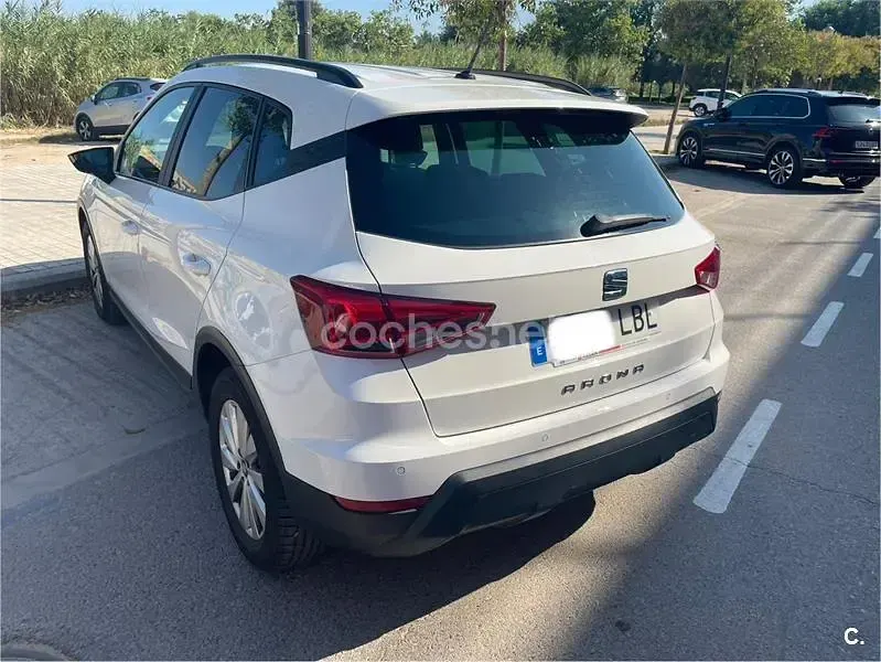 Usado Seat Arona Style 115 CV (84 kW) 2019 Blanco SUV