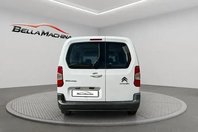 Usado Citroën Berlingo Feel 103 CV (75 kW) 2020 Blanco Monovolumen