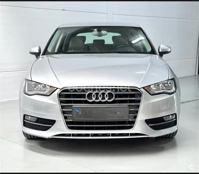 Usado Audi A3 Ambition 150 CV (110 kW) 2013 Gris / plata Berlina