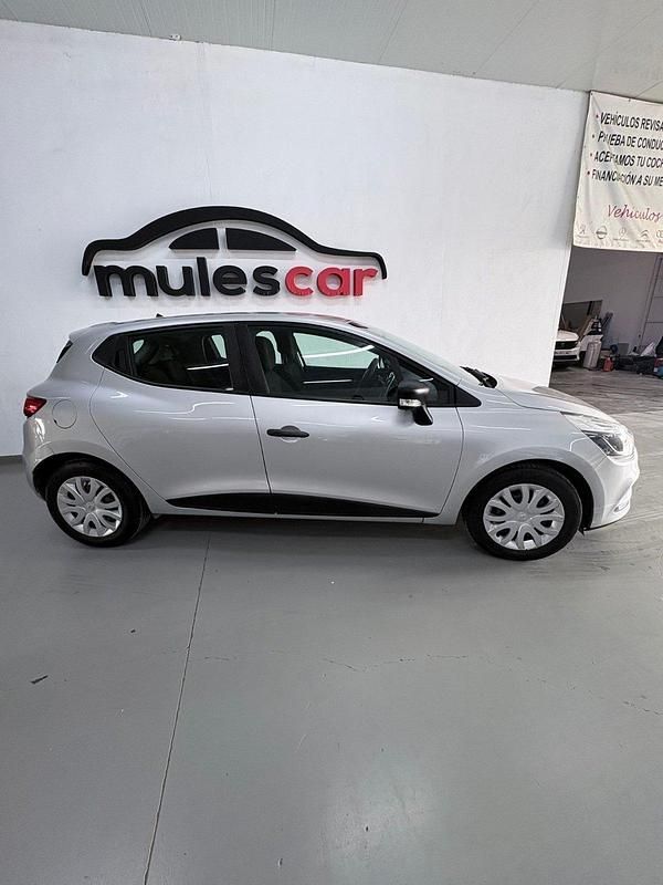Usado Renault Clio IV Business 75 CV (55 kW) 2019 Plata Berlina