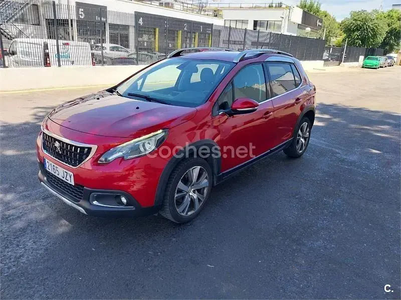 Usado Peugeot 2008 Allure 130 CV (95 kW) 2017 Rojo SUV