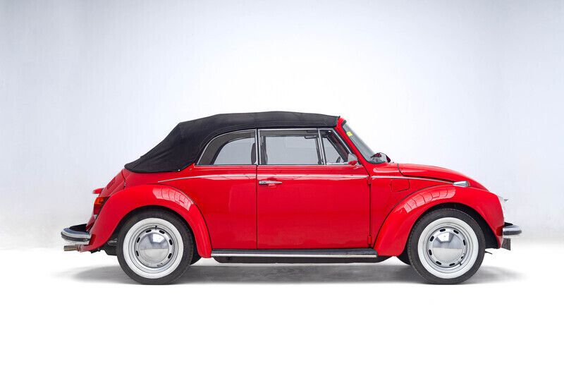 Usado VW Käfer S 50 CV (36 kW) 1973 Rojo Descapotable