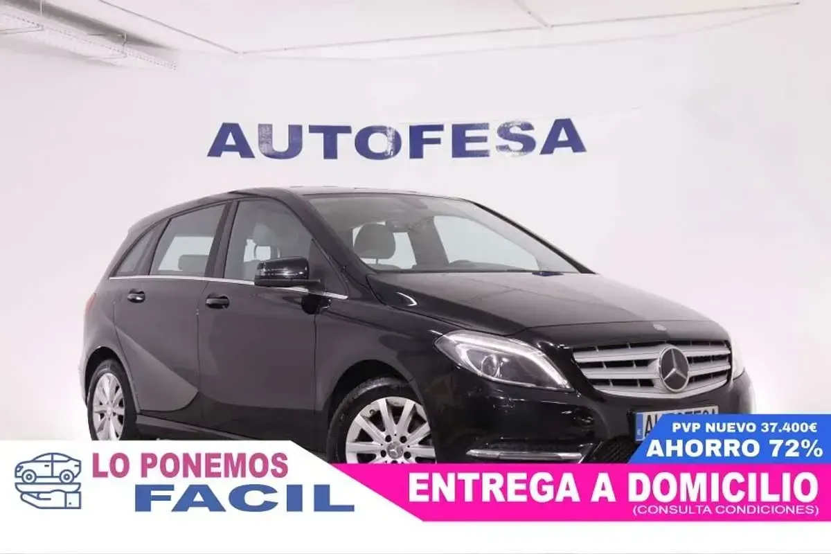 Usado Mercedes B180 109 CV (80 kW) 2014 Negro Utilitario