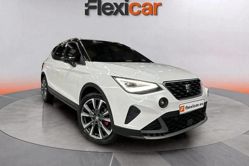 Blanco Usado 2025 Seat Arona FR SUV | 20.290 € (Precio justo) - Imagen 1/4