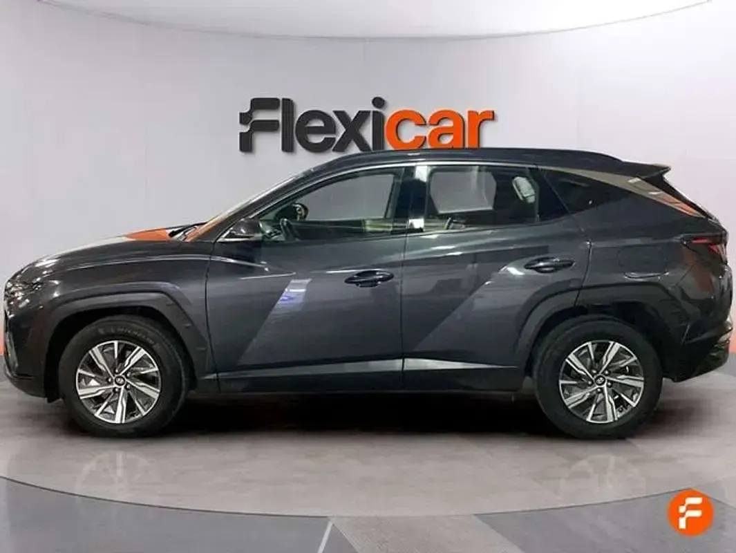 Usado Hyundai Tucson 230 CV (169 kW) 2022 Gris SUV