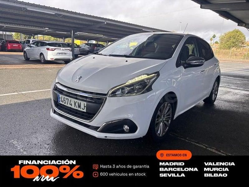 Usado Peugeot 208 Style 82 CV (60 kW) 2018 Blanco Utilitario