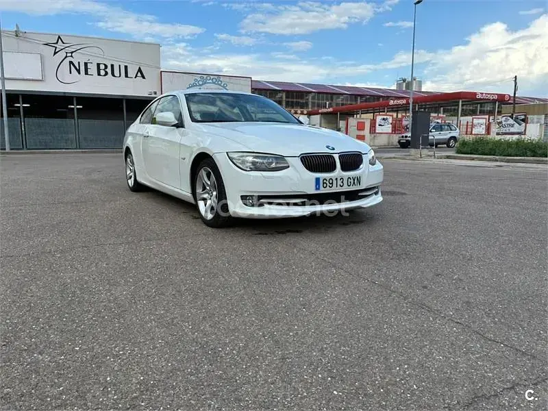 Usado BMW 325 218 CV (160 kW) 2010 Blanco Coupe