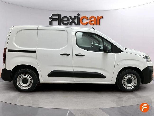 Usado Citroën Berlingo Feel 102 CV (75 kW) 2021 Blanco Monovolumen