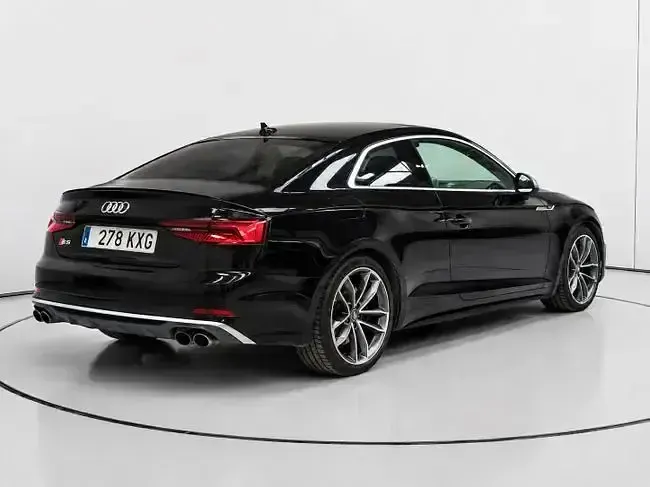 Usado Audi A5 Ambiente 354 CV (260 kW) 2016 Negro Coupe