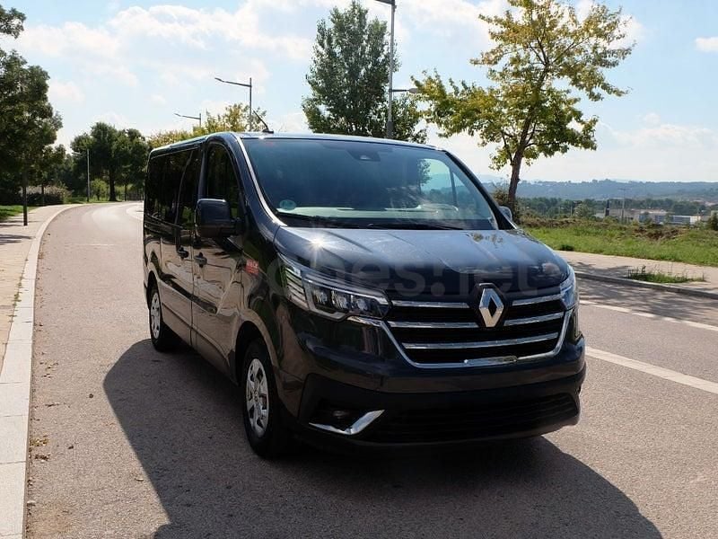 Usado Renault Trafic Equilibre 150 CV (110 kW) 2023 Gris / plata Monovolumen