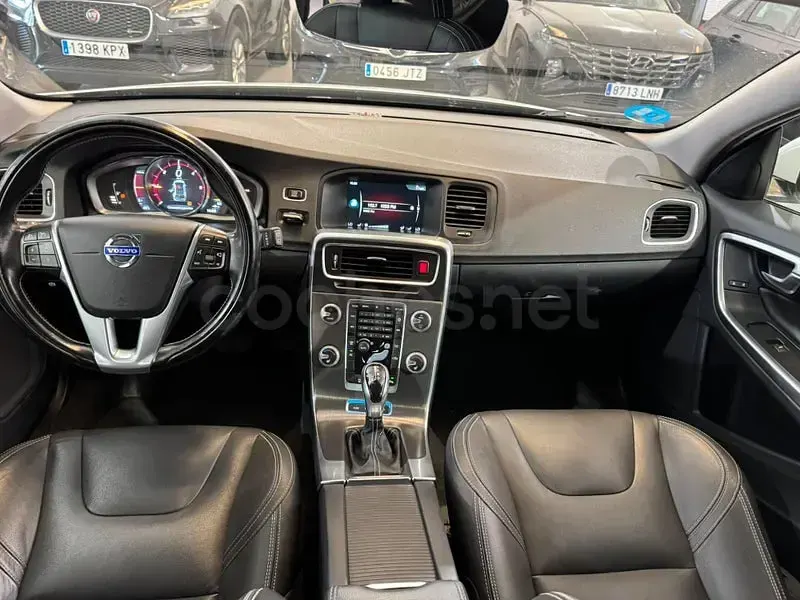 Usado Volvo V60 Summum 286 CV (210 kW) 2015 Blanco Familiar