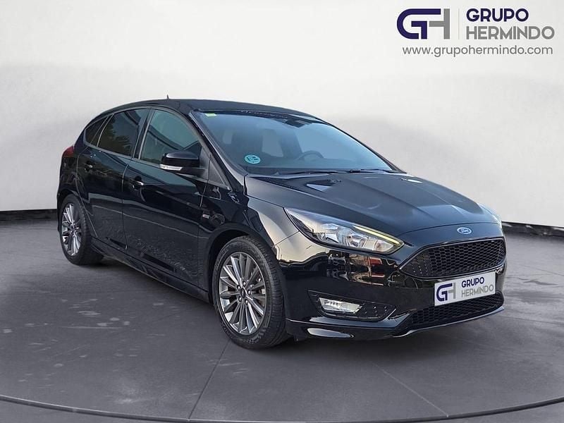 Usado Ford Focus ST-Line 120 CV (88 kW) 2018 Negro Berlina