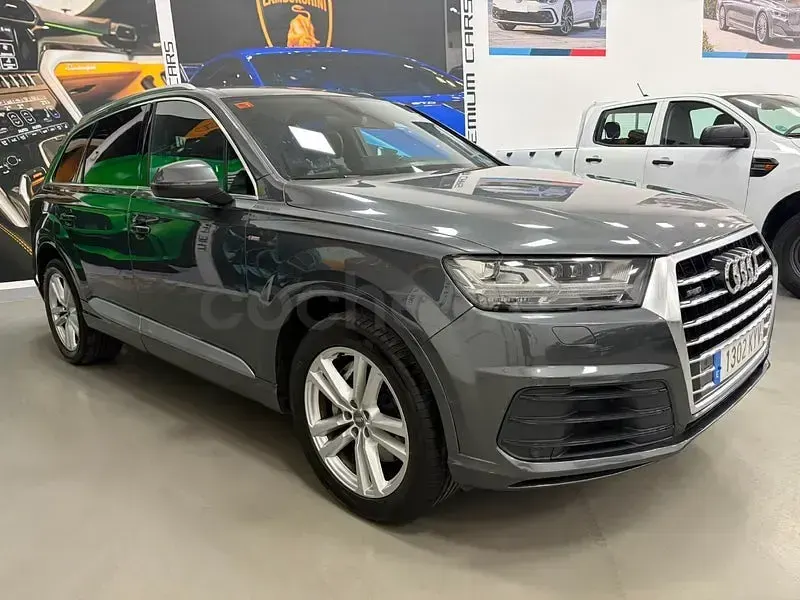 Usado Audi Q7 S-Line 231 CV (169 kW) 2019 Gris / plata SUV