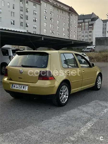 Usado VW Golf III Highline 110 CV (80 kW) 1998 Amarillo Familiar