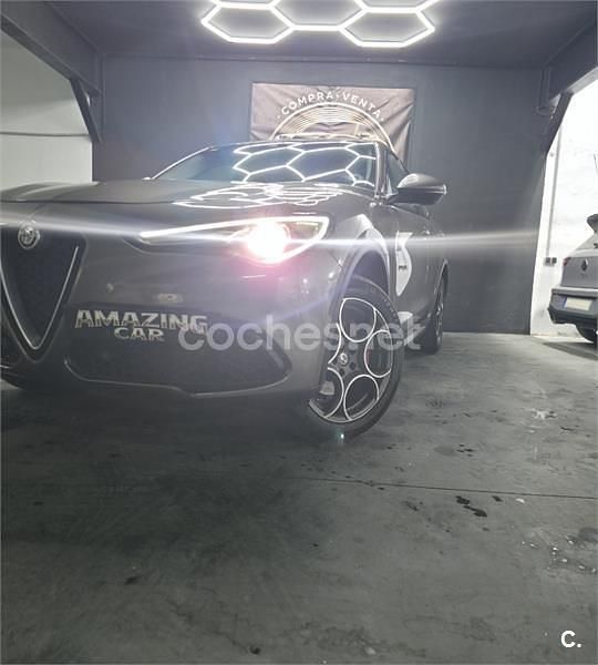 Usado Alfa Romeo Stelvio Executive 201 CV (147 kW) 2018 Marrón SUV