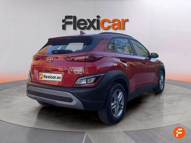 Usado Hyundai Kona 120 HP (88 kW) 2022 Vermelho SUV
