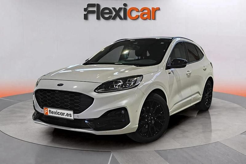 Usado Ford Kuga ST-Line 150 CV (110 kW) 2023 Blanco SUV