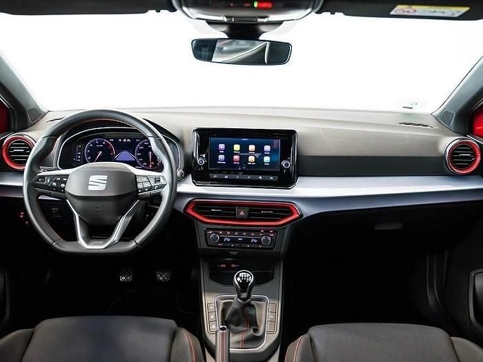 Usado Seat Ibiza FR 115 CV (84 kW) 2024 Rojo