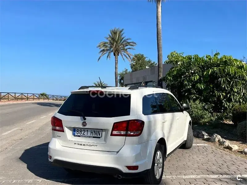 Usado Fiat Freemont Urban 170 CV (125 kW) 2013 Blanco SUV