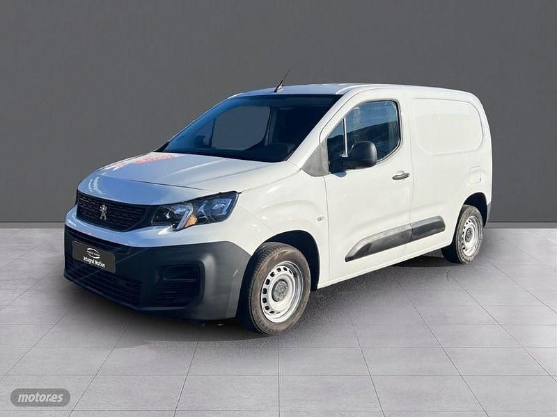 Usado Peugeot Partner 100 CV (73 kW) 2022 Blanco Monovolumen