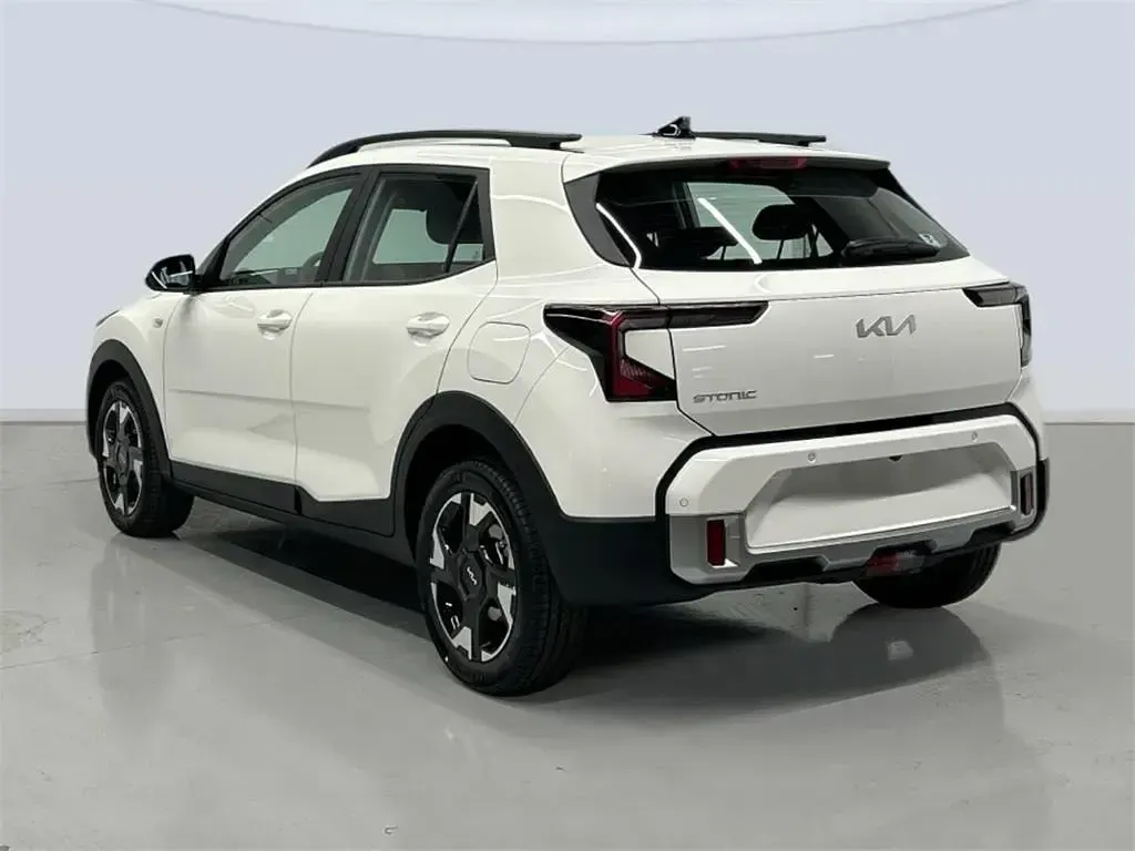 Nuevo Kia Stonic 101 CV (74 kW) 2026 Clear white SUV