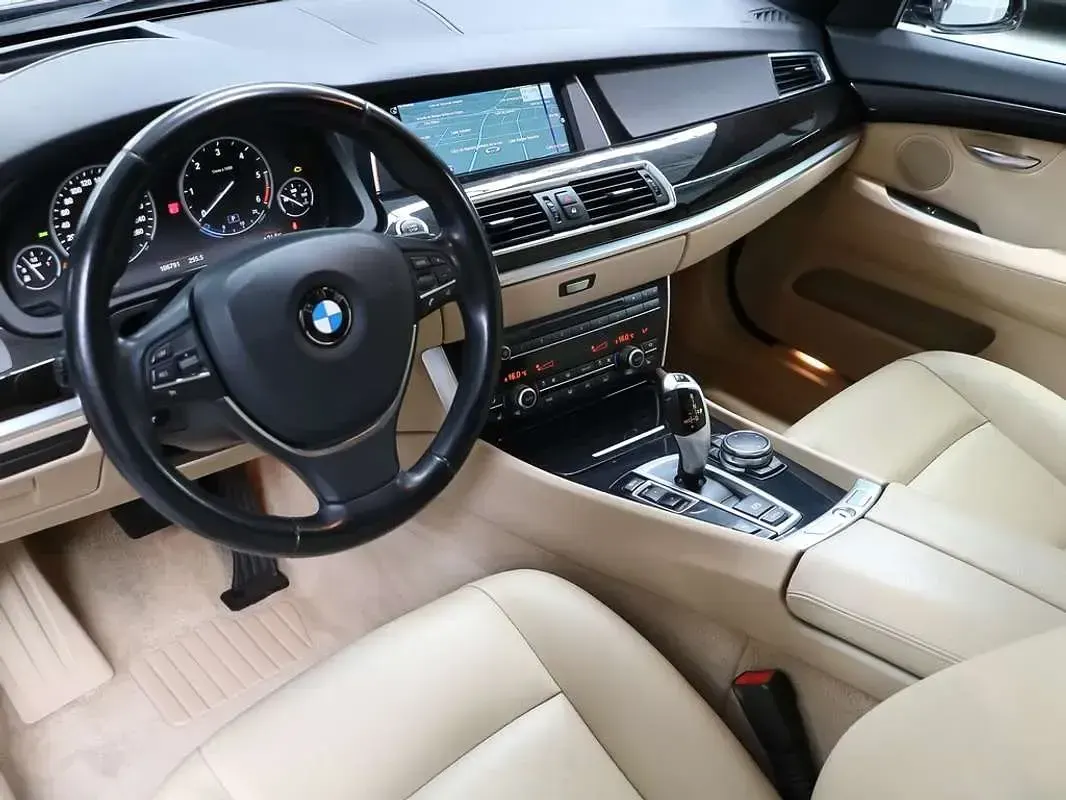 Usado BMW 520 Gran Turismo 184 CV (135 kW) 2017 Negro Berlina