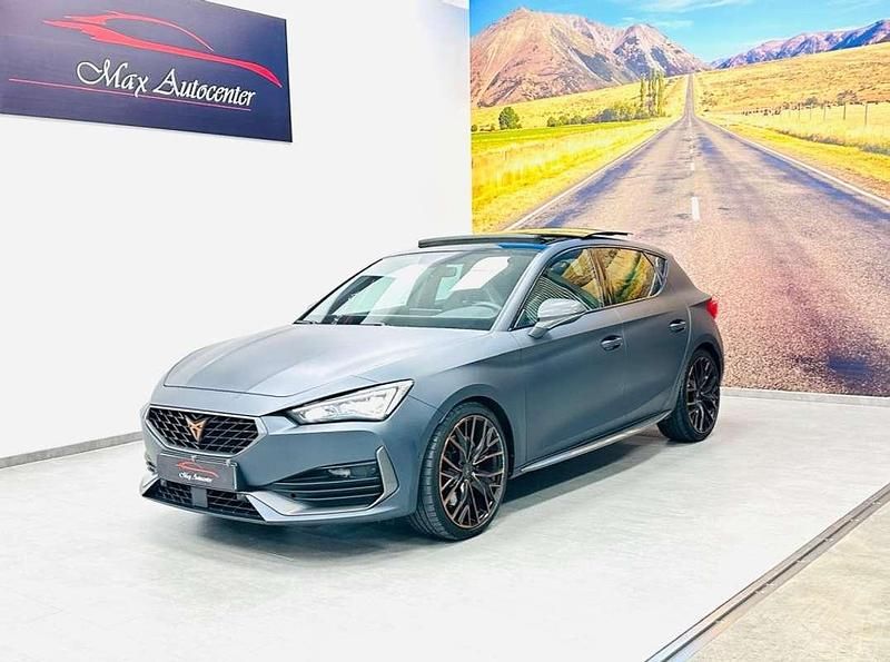 Usado Cupra Leon VZ 300 CV (220 kW) 2021 Gris / plata Berlina