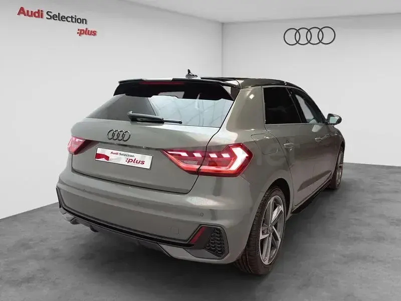 Usado Audi A1 Sportback 116 CV (85 kW) 2025 Gris / plata Utilitario