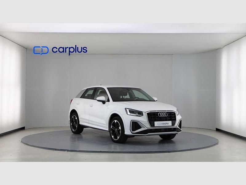 Usado Audi Q2 S-Line 150 CV (110 kW) 2022 Blanco ibis SUV