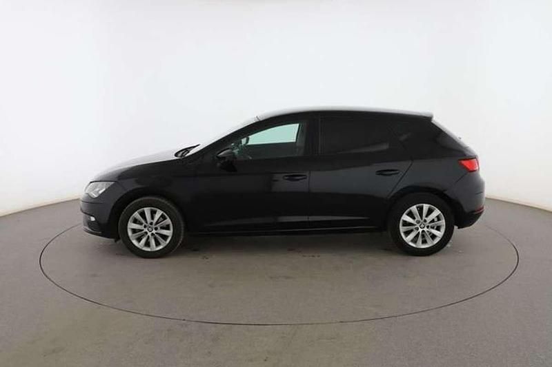 Usado Seat Leon Style 116 CV (85 kW) 2017 Negro Berlina