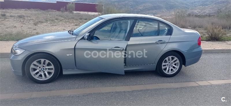 Verde Usado 2007 BMW 320 Berlina | 16.900 € - Imagen 1/4