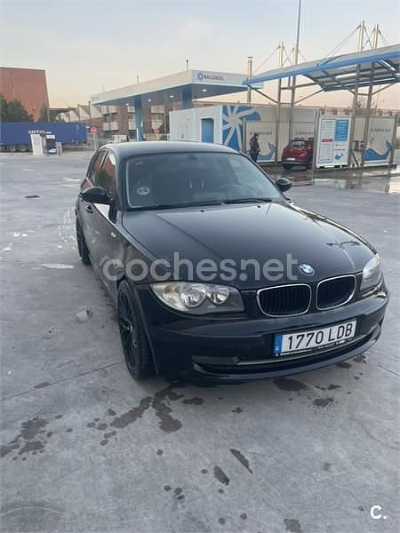 Usado BMW 118 122 CV (89 kW) 2008 Negro Utilitario
