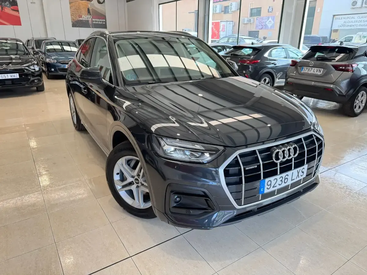 Usado Audi Q5 Advanced Plus 204 CV (150 kW) 2022 Gris SUV