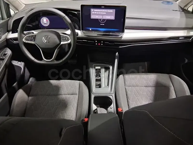 Usado VW Golf VIII Match 204 CV (150 kW) 2025 Blanco Berlina