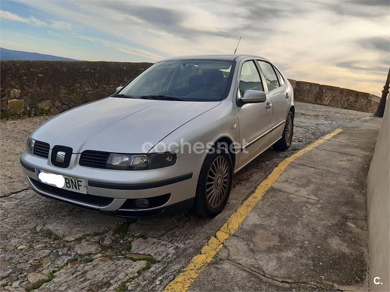 Gris / plata Usado 2001 Seat Leon Sport Berlina | 6500 € (Caro) - Imagen 1/4