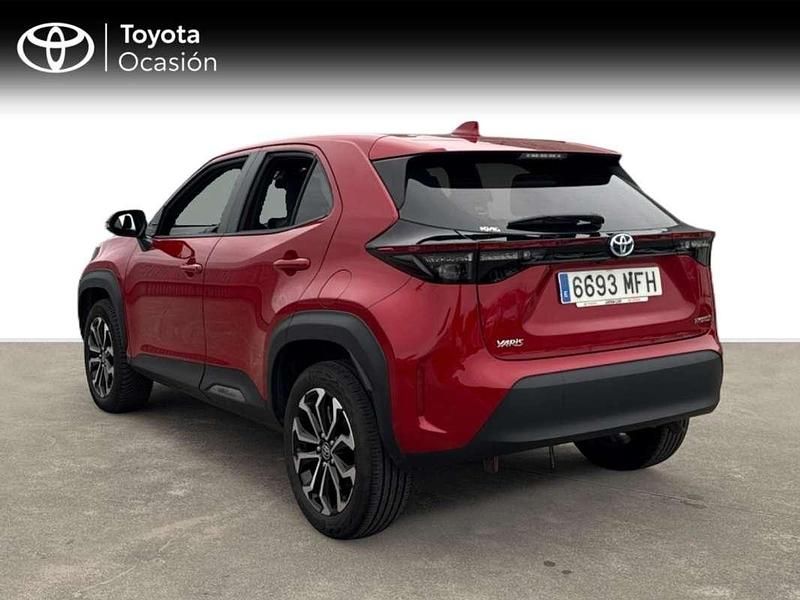 Usado Toyota Yaris Cross Active 116 CV (85 kW) 2023 Rojo SUV