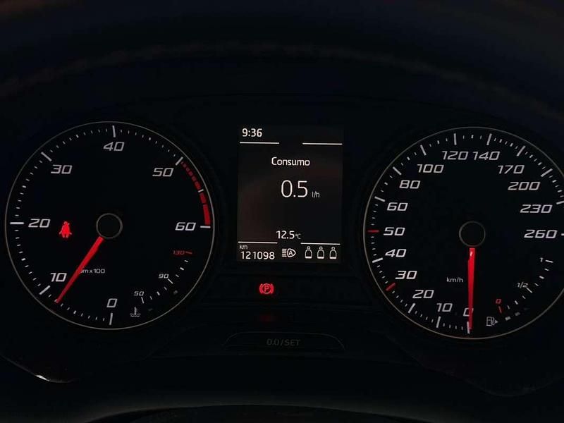 Usado Seat Ateca Ecomotive 116 CV (85 kW) 2016 Gris SUV