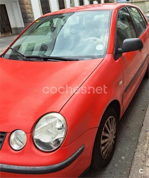 Rojo Usado 2005 VW Polo Match Berlina | 2900 € (Buen precio) - Imagen 1/4