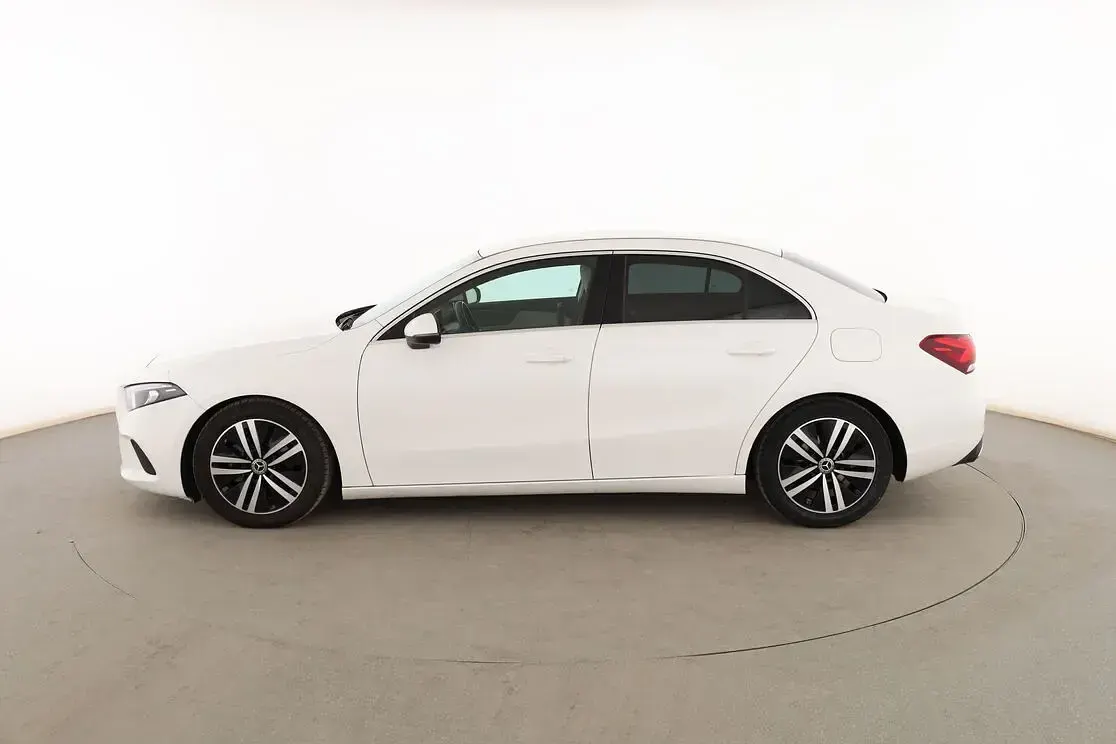 Usado Mercedes A180 Progressive 136 CV (100 kW) 2022 Blanco Berlina