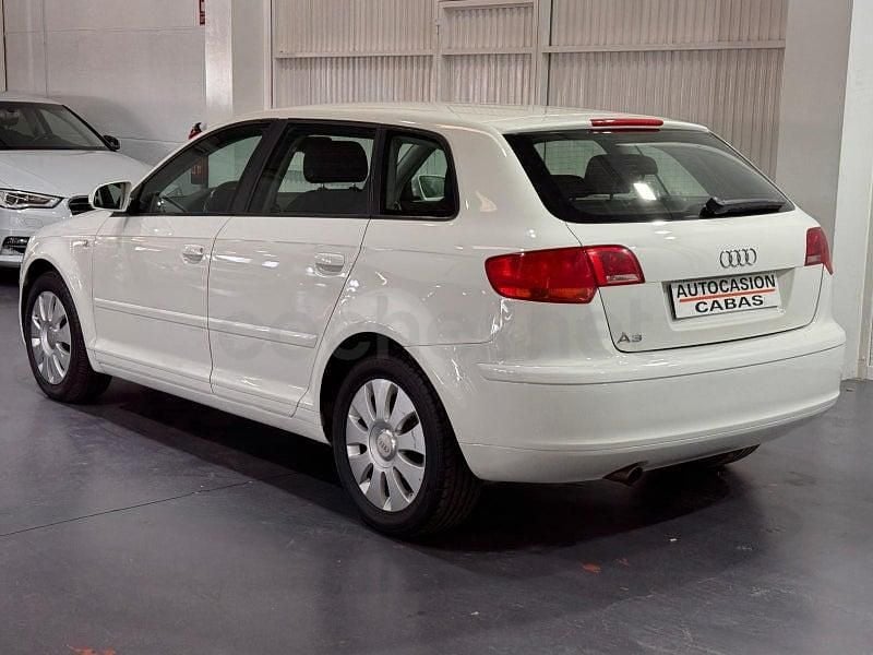 Usado Audi A3 Ambition 102 CV (75 kW) 2006 Blanco Utilitario