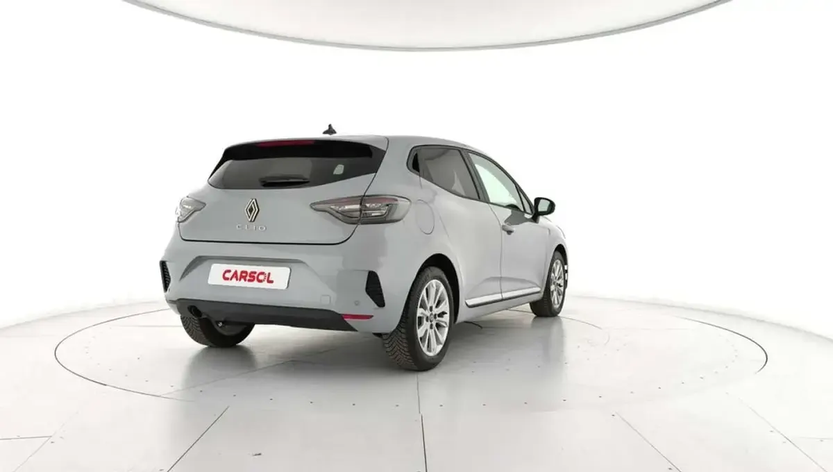 Usado Renault Clio Evolution 101 CV (74 kW) 2025 Gris Utilitario